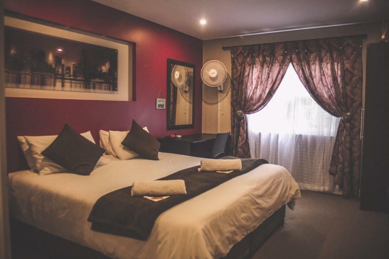 Biggy Best Boutique Hotel & Self Catering Cottages Хоуик Экстерьер фото